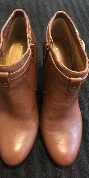 Coach Heels - Picture 3 of 5